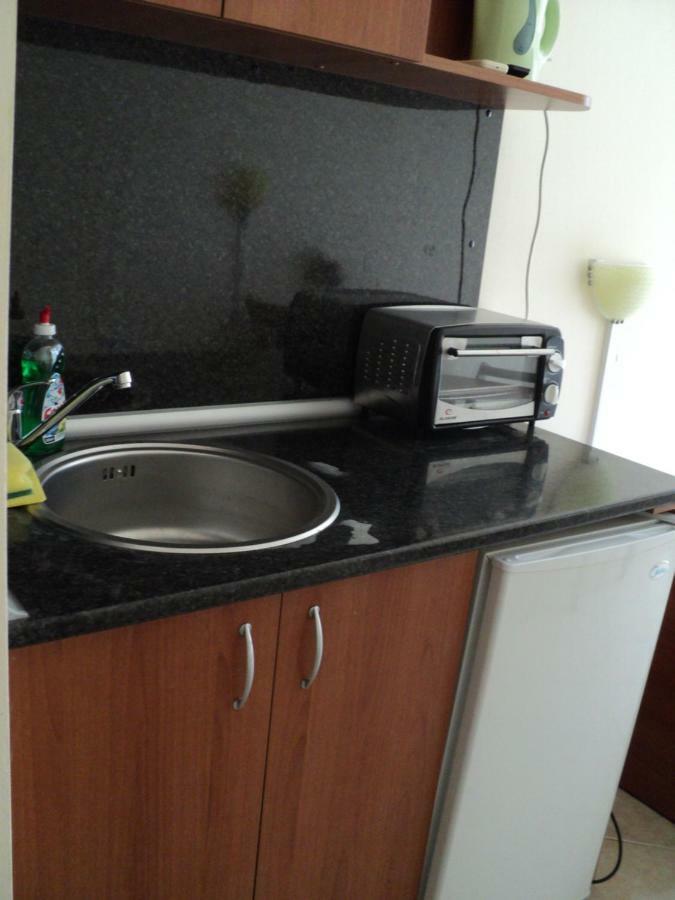 Meni Apartments And Guest Rooms Sozopol Exterior photo